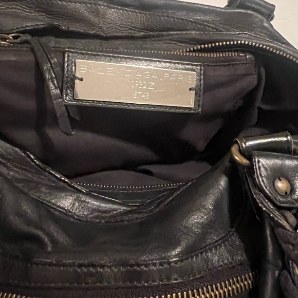 Balenciaga Black Leather Motorcycle city bag with Brass Accent - Picture 10 of 11